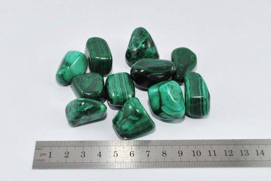 Malachite tumbled stones